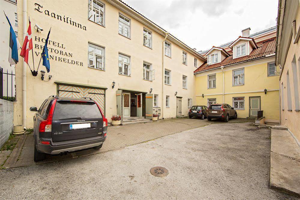 Taanilinna Hotell Tallinn Exterior photo